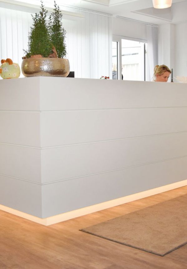 Empfangstheke / Arbeitsplätze