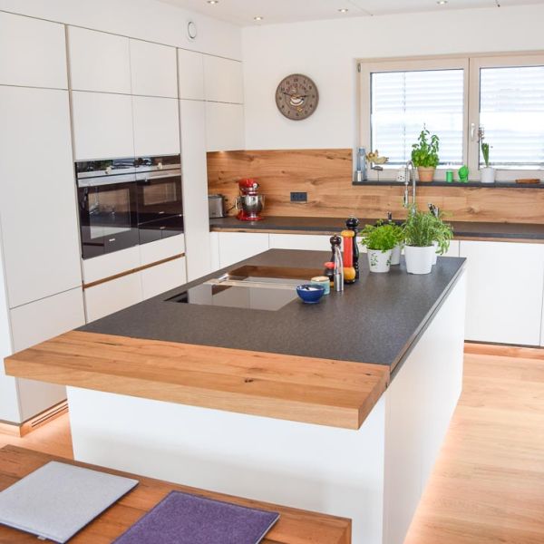 Küche Matt weiß und Eiche Altholz