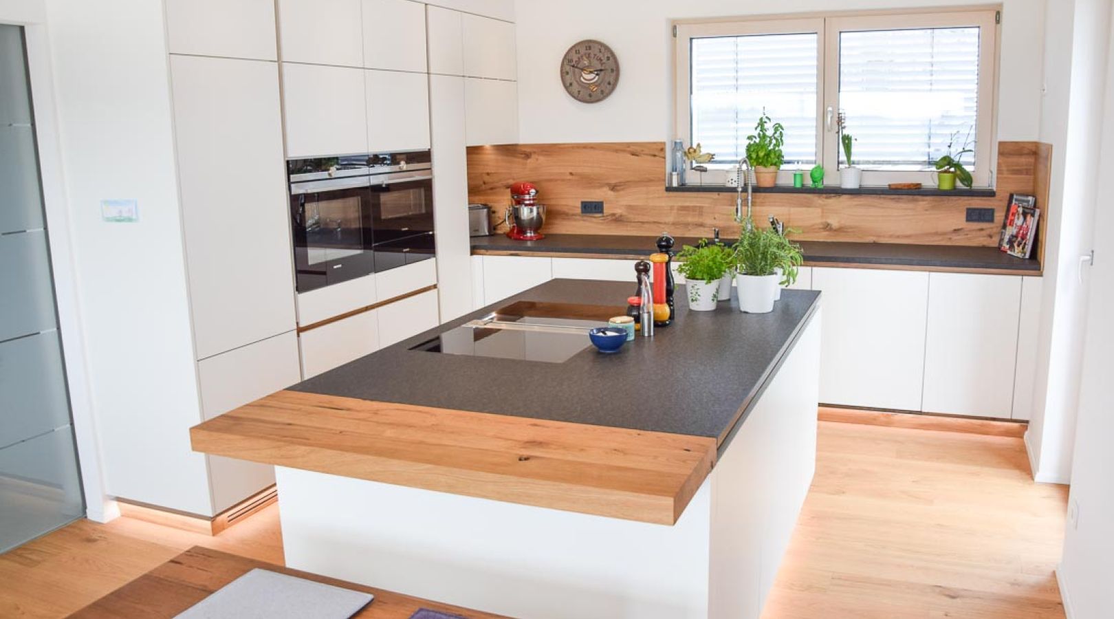 Küche Matt weiß und Eiche Altholz