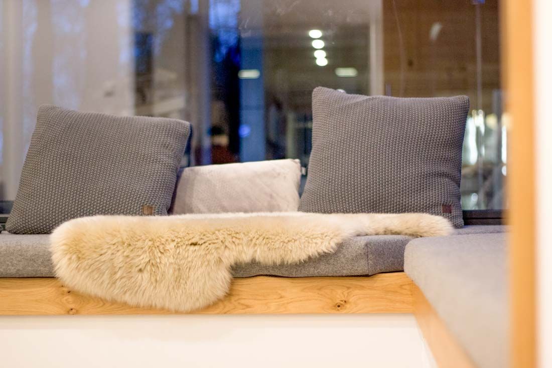 kueche_mineralwerkstoff_eiche_sitzlounge_022