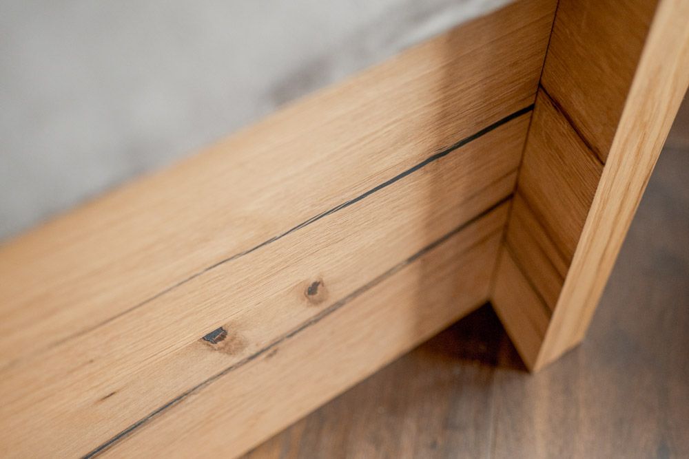 gaestezimmer_lounge_bett_einbauschrank_kaminregal_schreiner_03