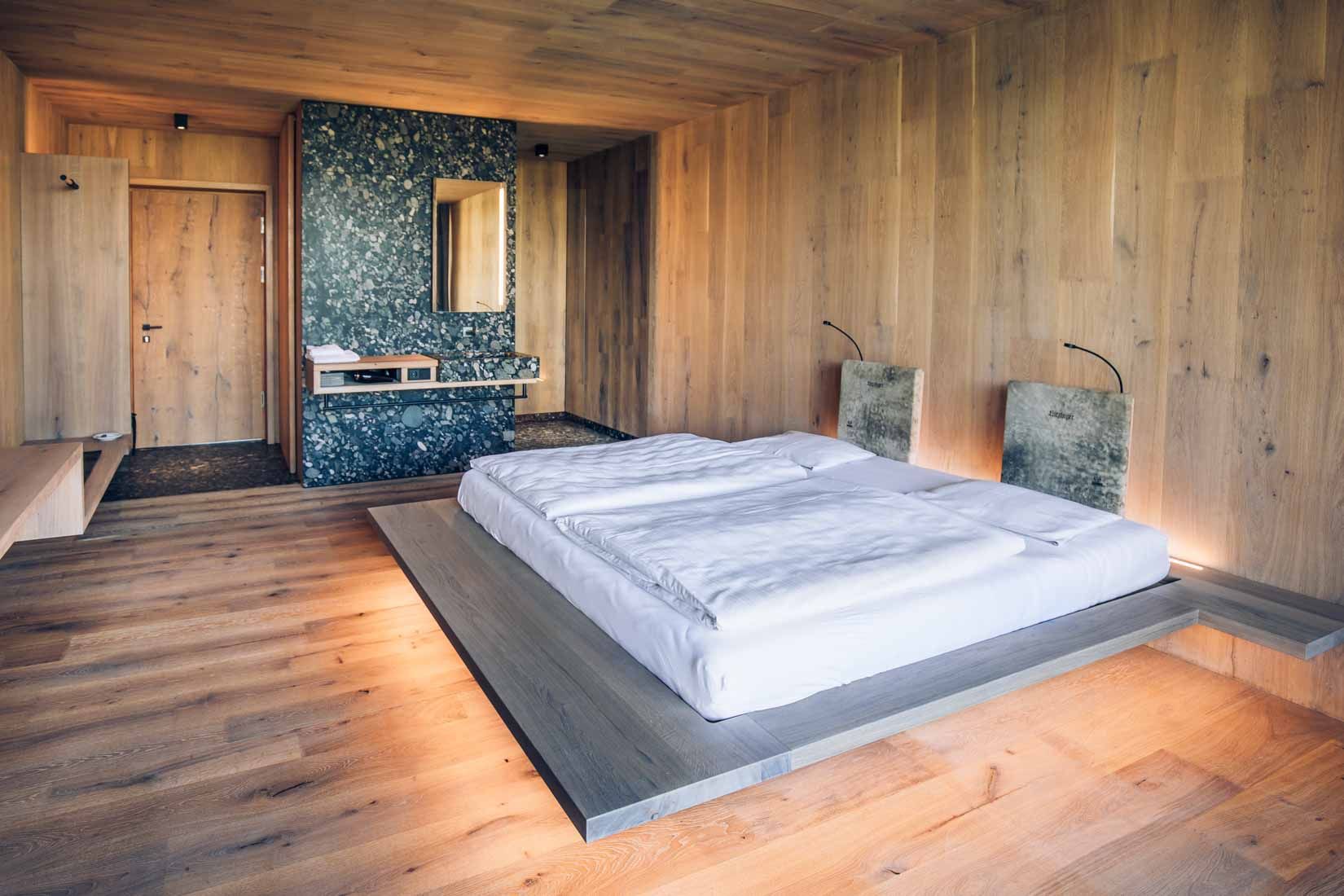 hotel_hirzinger_innenausbau_hotelzimmer_poststube_001