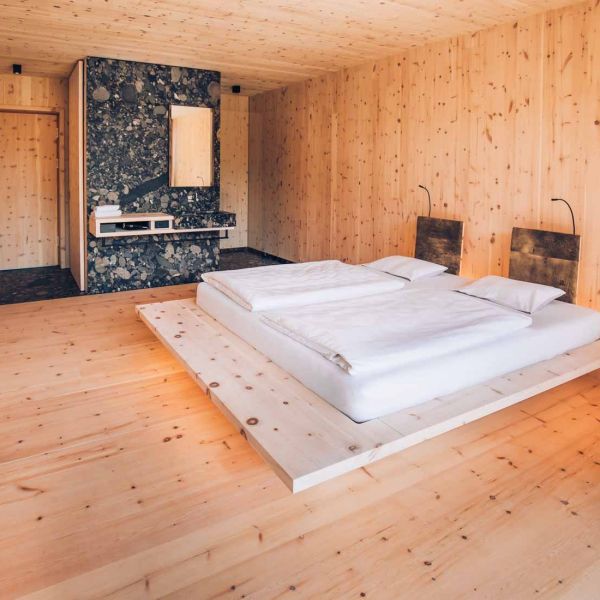 Hirzinger Innenausbau Hotelzimmer und Poststube