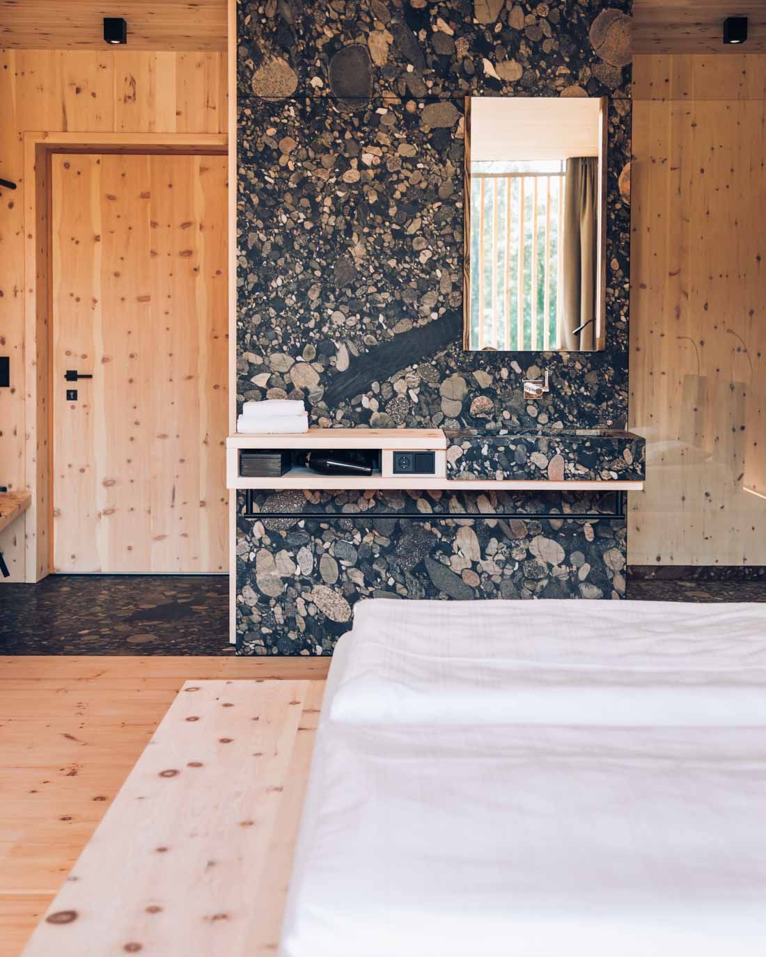 hotel_hirzinger_innenausbau_hotelzimmer_poststube_004