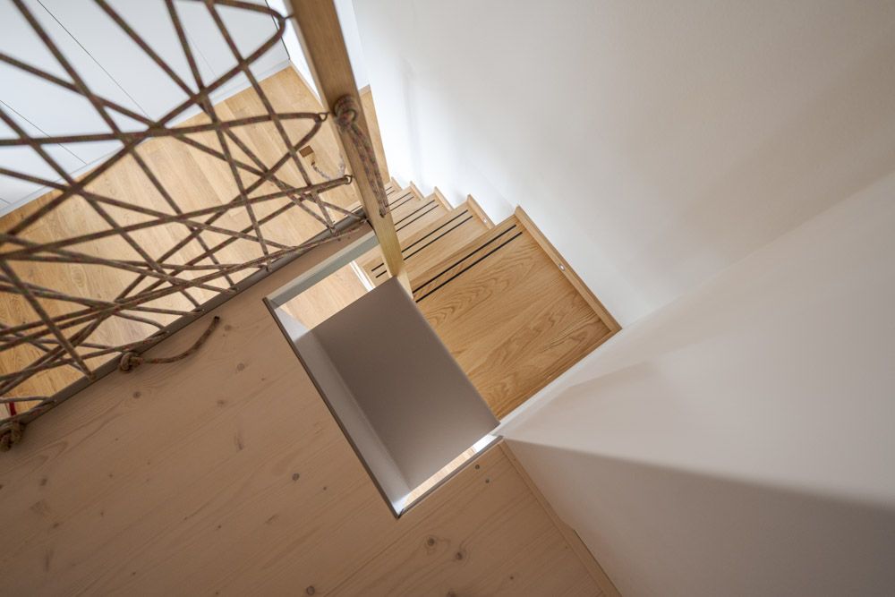 jugendzimmer_galerie_einbauschrank_treppe_schreiner_02