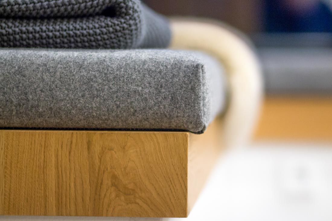 kueche_mineralwerkstoff_eiche_sitzlounge_024